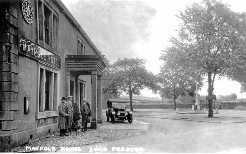Maypole Hotel c 1930.jpg - The Maypole Hotel around 1930 also showing the War memorial   William Clayton, the Landlord from 1924 to 1946 is standing on the right. 